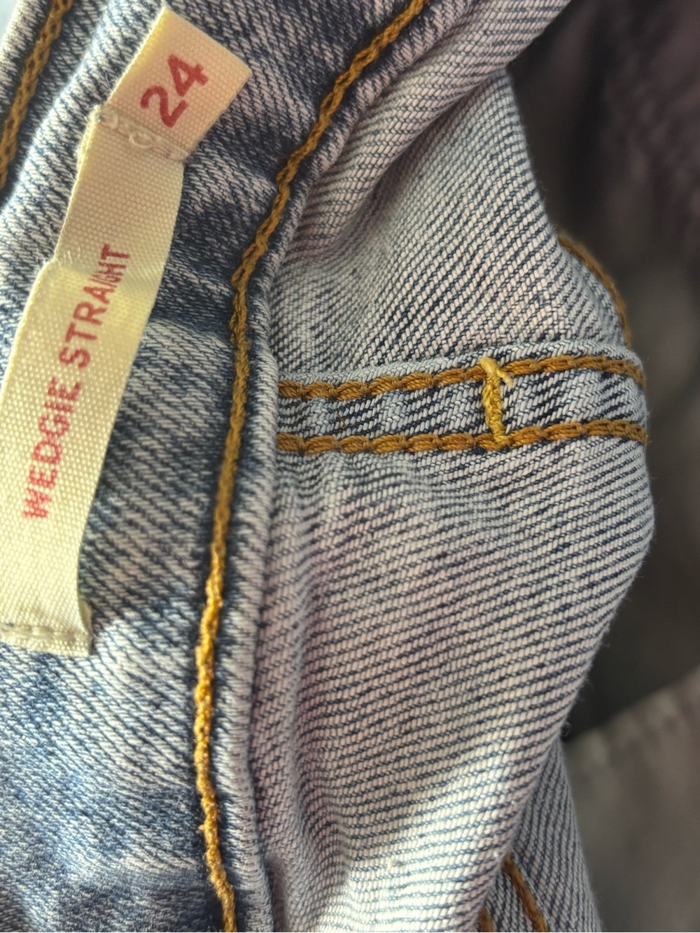 Levi's Wedgie Straight Light Wash Distressed Jeans (Size 24) - Picture 4 of 5